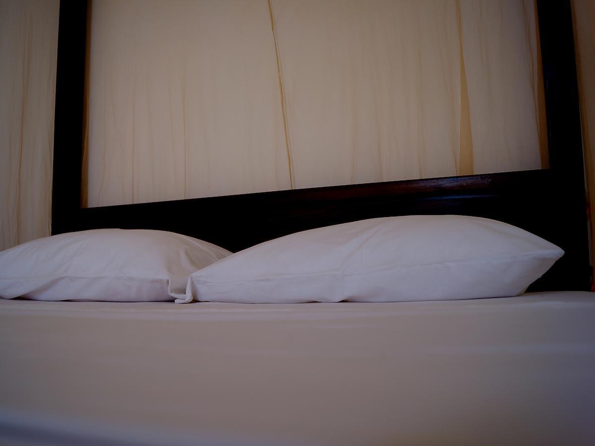 Sayurima Beach Hotel Ahangama Buitenkant foto