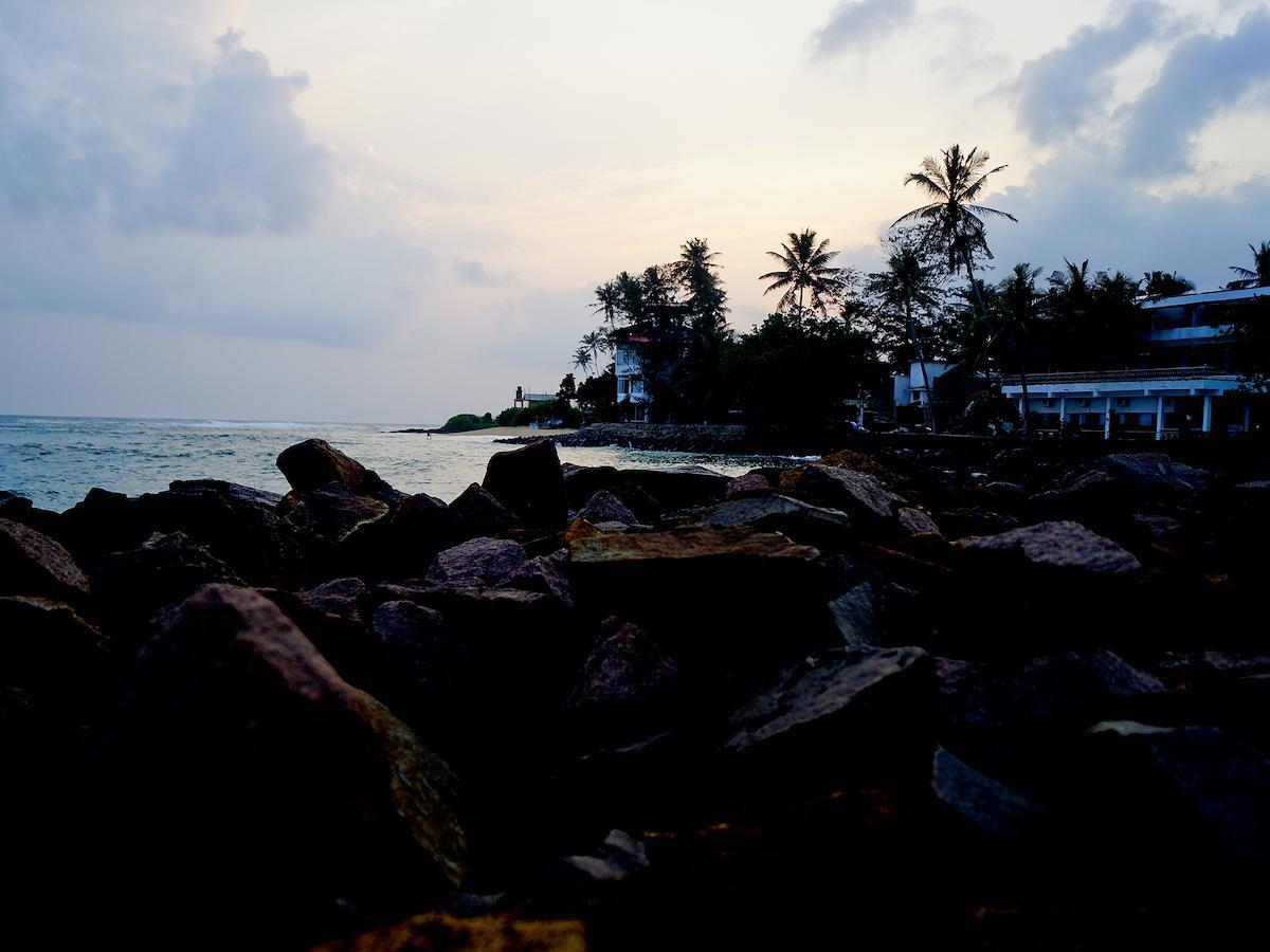 Sayurima Beach Hotel Ahangama Buitenkant foto