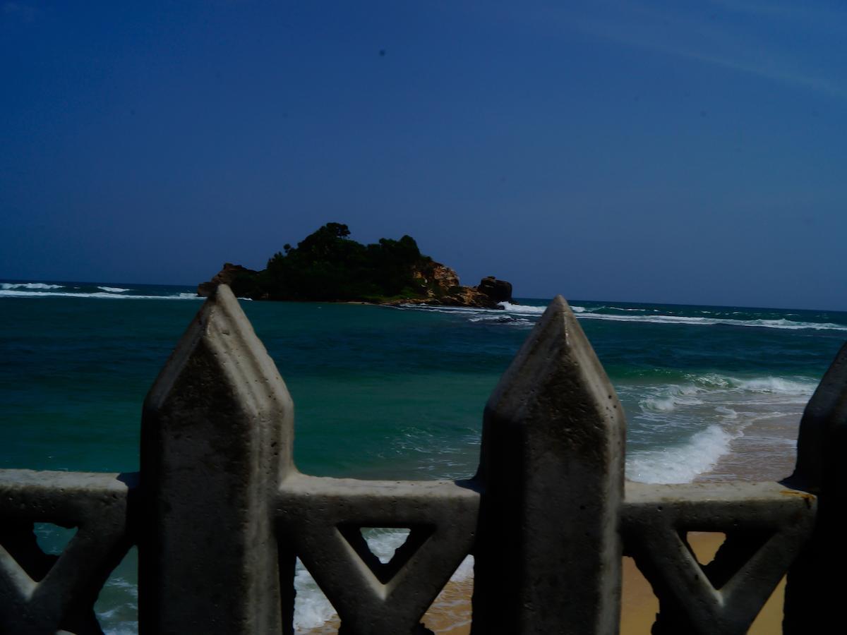 Sayurima Beach Hotel Ahangama Buitenkant foto