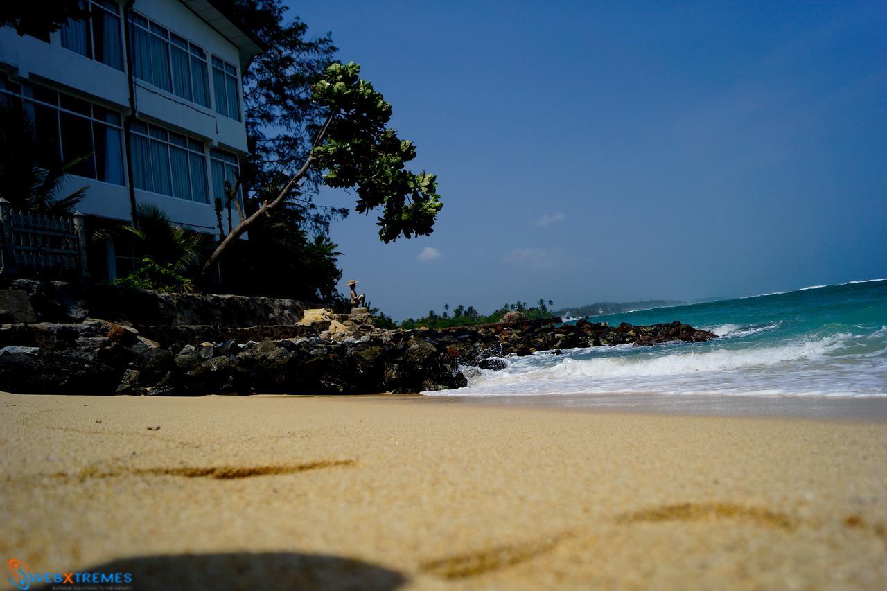 Sayurima Beach Hotel Ahangama Buitenkant foto