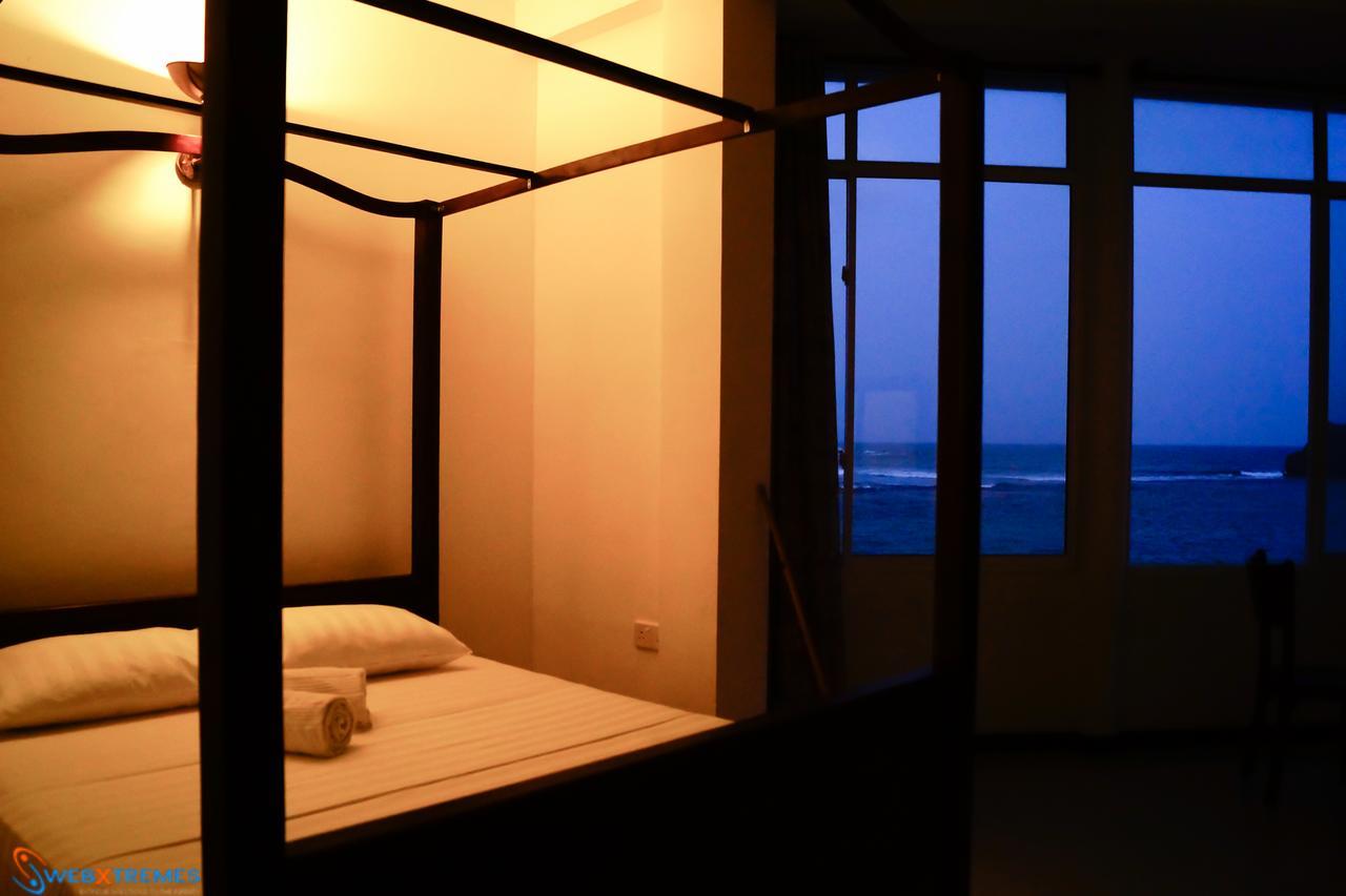Sayurima Beach Hotel Ahangama Buitenkant foto