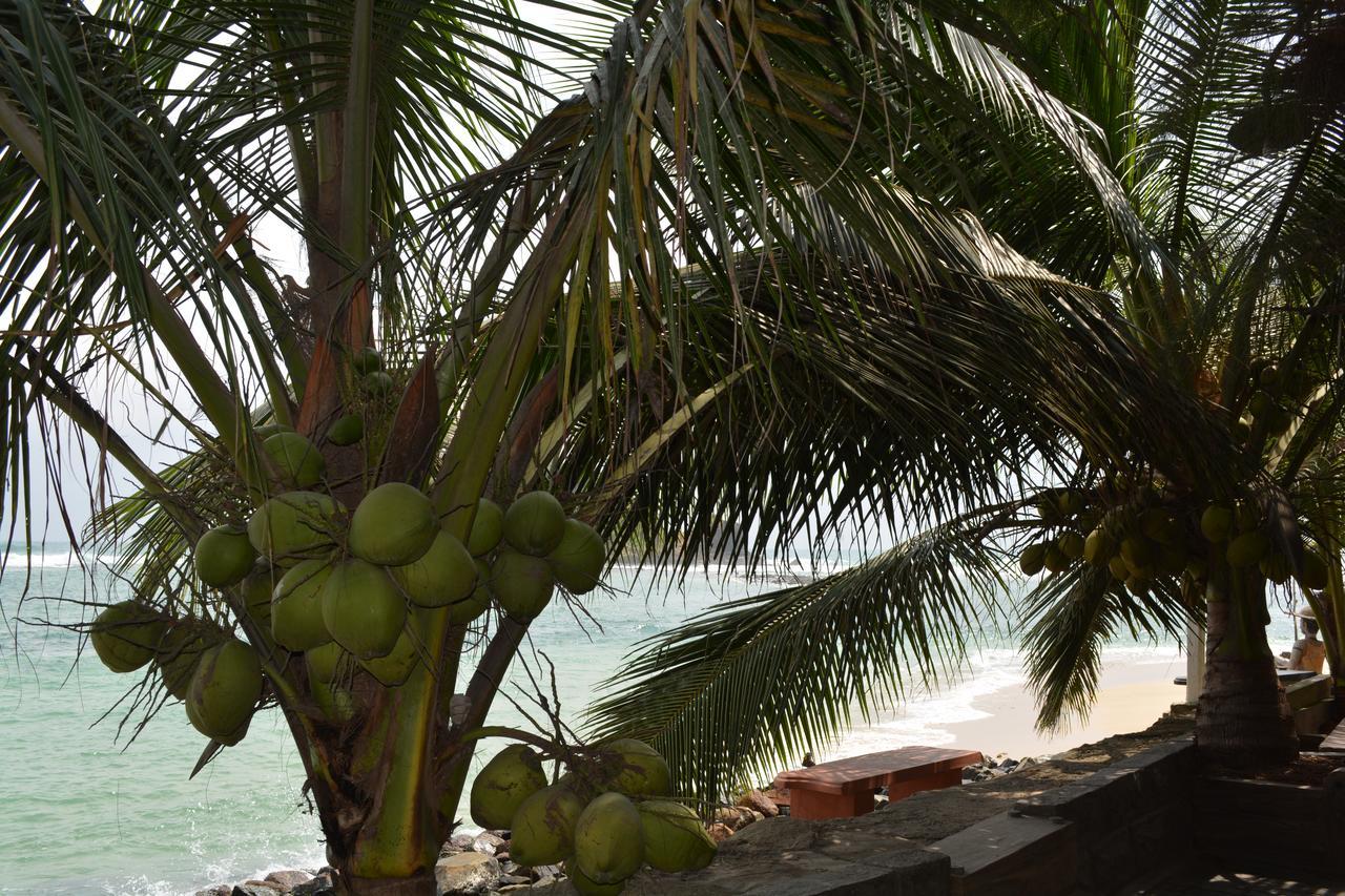 Sayurima Beach Hotel Ahangama Buitenkant foto