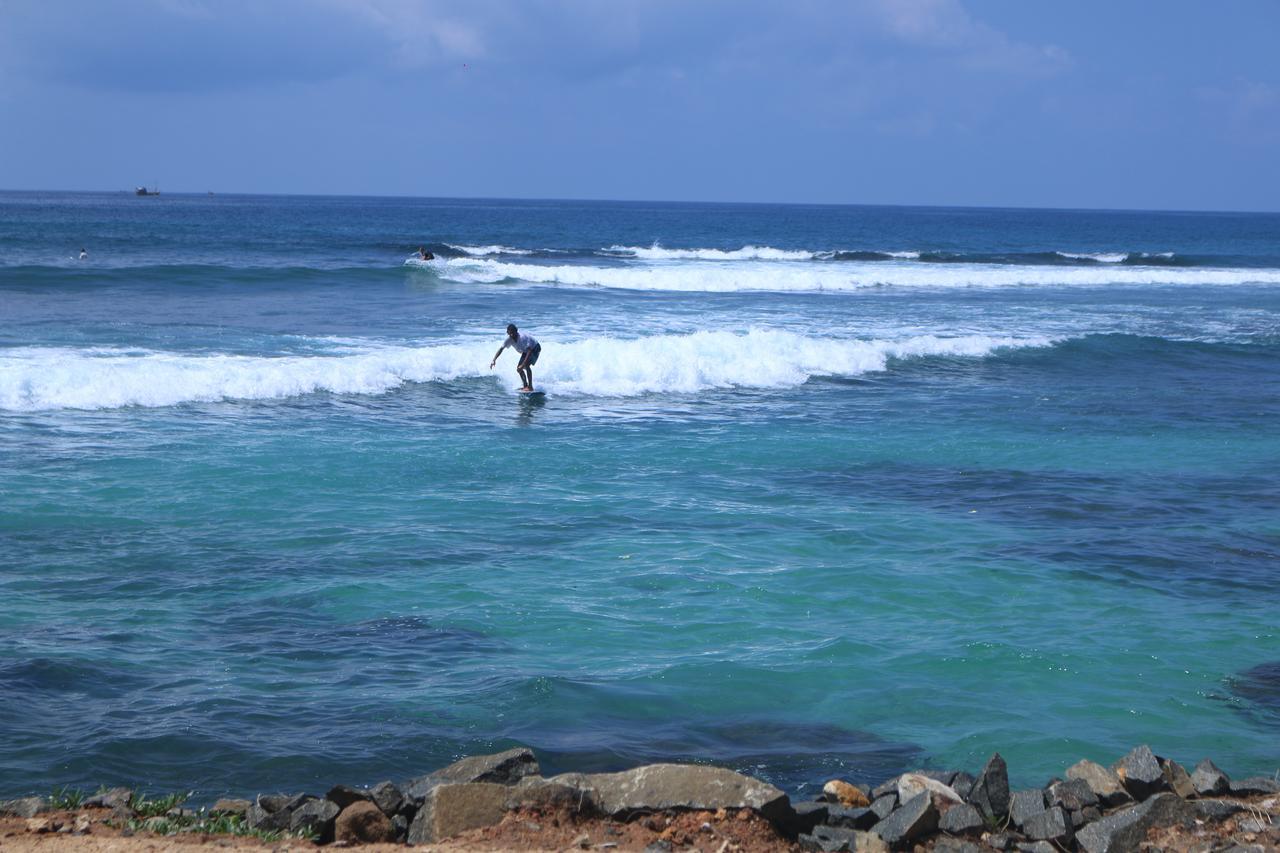Sayurima Beach Hotel Ahangama Buitenkant foto